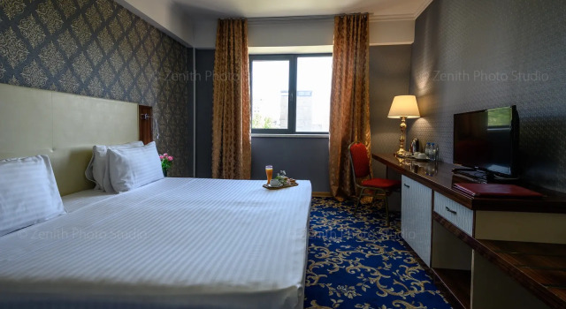 Deluxe Double room Royal Plaza
