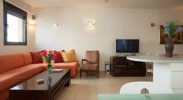 Апартаменты Апартаменты Cosy 1BR near Beach by FeelHome