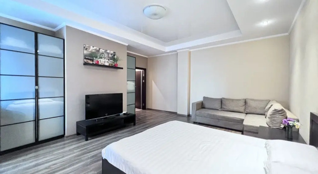 Bolshaya Odnokomnatnaya V Tsentre Na Naberezhnoy Flat, Prenota Appartamento Hotel a Tatarstan con parcheggio, Parcheggio
