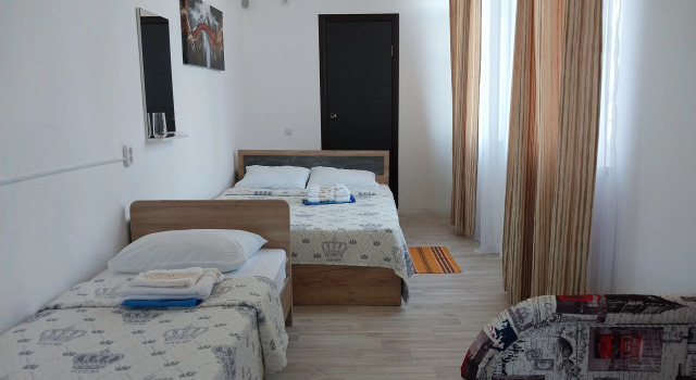 Camera quadrupla Standard con vista sul cortile Hotel Mandarinovy Bereg