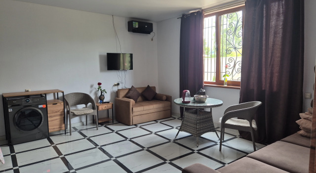 Coffee Guest house, Prenota Affittacamere Hotel a Sukhum con piscina, Piscina