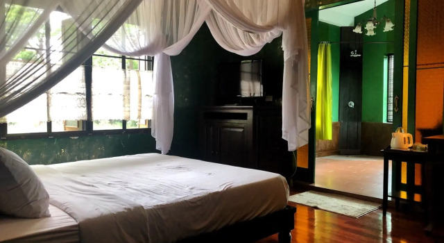 Полулюкс Seven Senses Guesthouse