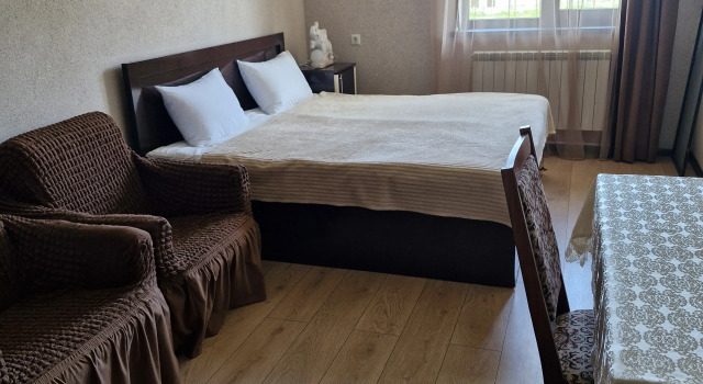 Standard Kahden hengen huone parvekkeella puutarhanäkymä Edema B&B Guest House