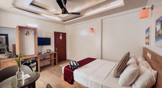 Номер Deluxe с балконом и с красивым видом из окна Отель Ocean Lilly Inn