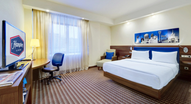 Двухместный номер Отель Hampton by Hilton Волгоград Профсоюзная