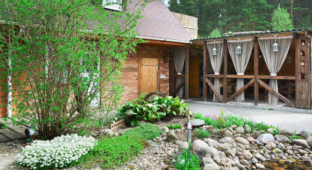 Tihiy Dvorik Guest House, Book Guesthouse Logoisk 