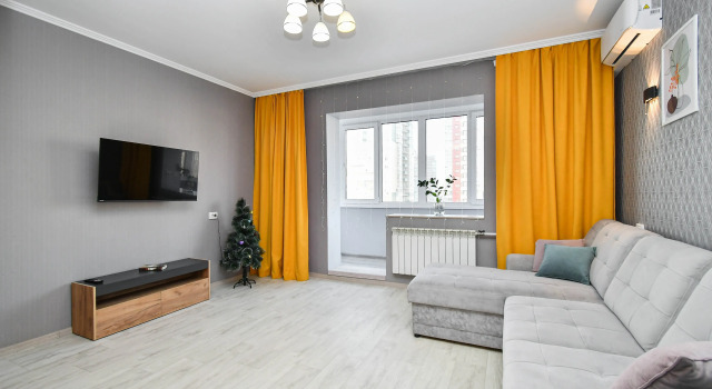 1 Komnatnye Vozle Trts Planeta Flat, Reserva ahora Apartamento Hoteles en Krasnoyarsk con aparcamiento, Aparcamiento