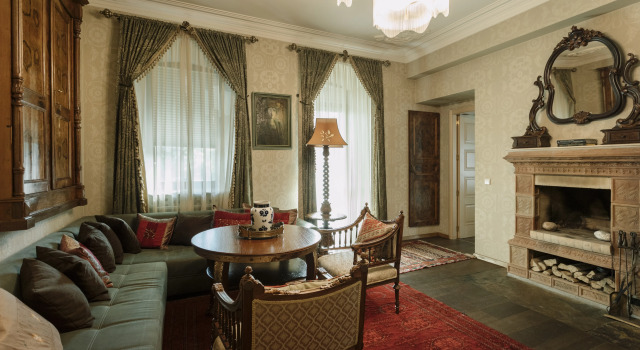 Люкс с балконом и с красивым видом из окна Vinotel Boutique Hotel