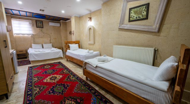 Четырёхместный номер Standard hotels crazy horse