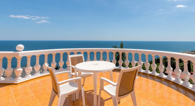 Penthouse with sea view Renessance Villa