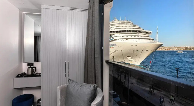 Deluxe Dvoulůžkový s manželskou postelí pokoj a výhledem na moře Pera Bosphorus Hotel