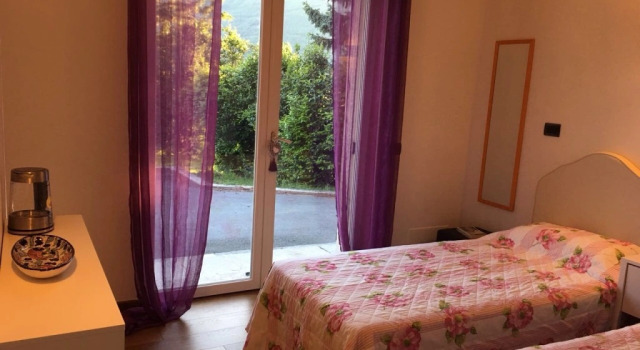 Donzhon Guest House, Prenota Affittacamere Hotel in centro a Mergozzo, hotel in centro a Mergozzo