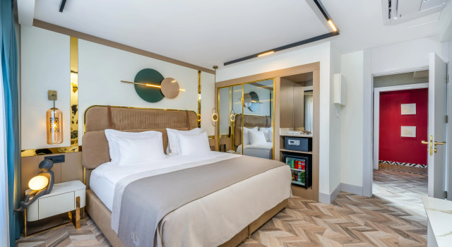 Двухместный полулюкс с балконом Lexia Hotel