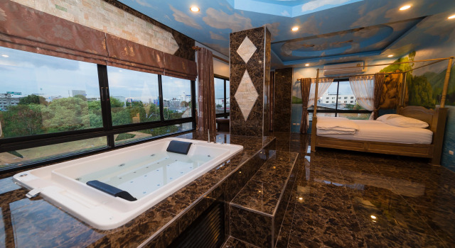 Полулюкс Thongtara House Boutique Srinakarin