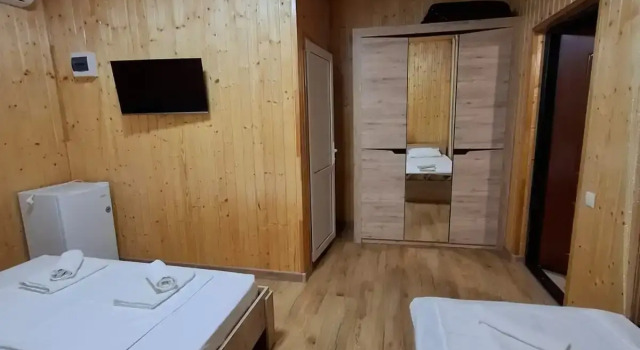 Трёхместный Домик с балконом и с красивым видом из окна Гостевой дом у Кристины