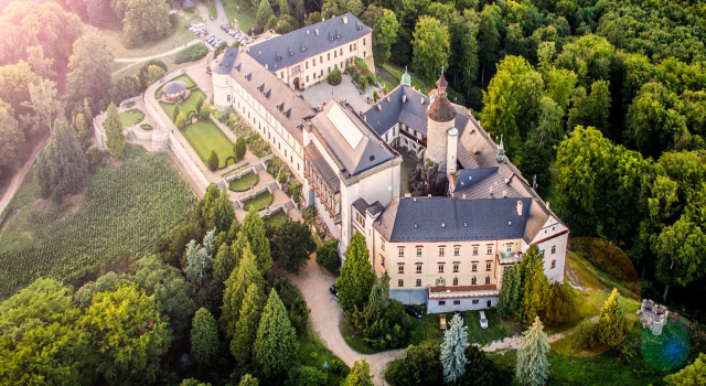 Отель Chateau Zbiroh, Забронировать Отель Збирог Пльзень