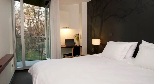 Двухместный номер Superior с балконом и с красивым видом из окна Hotel Ismael - Lastarria