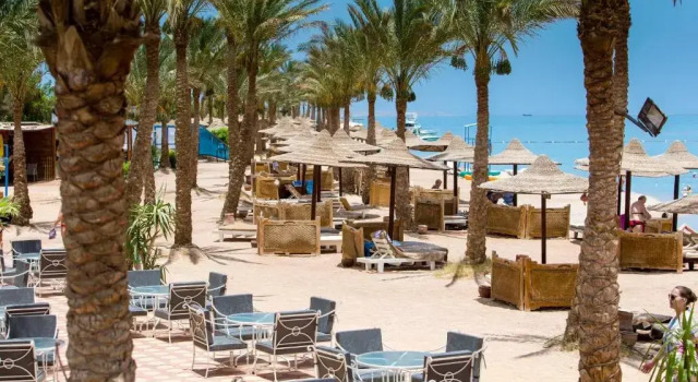 Hostgool Beach Chalets Mirage Bay Resort & Aqua Park