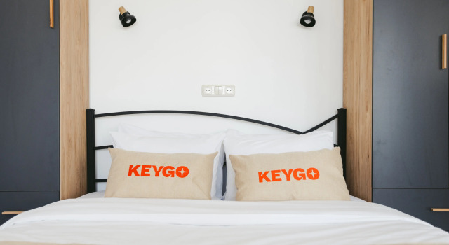 Двухместные апартаменты с балконом и с красивым видом из окна Апартаменты KeyGo #0036 ключ к центру Еревана