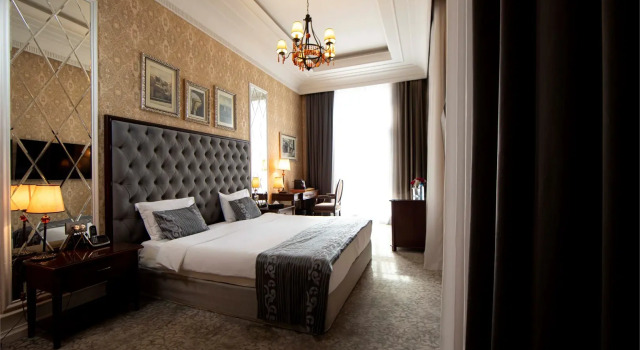 Двухместный номер Deluxe с балконом Sapphire City Hotel