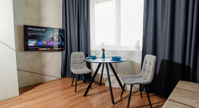 Квартира Loft +проектор smart для влюблённых парочек  на высоком 25 этаже с евро ремонтом, Забронировать Апартаменты/квартира Отели Ростова-на-Дону с бассейном, рядом с Парк имени Октябрьской революции, Бассейн
