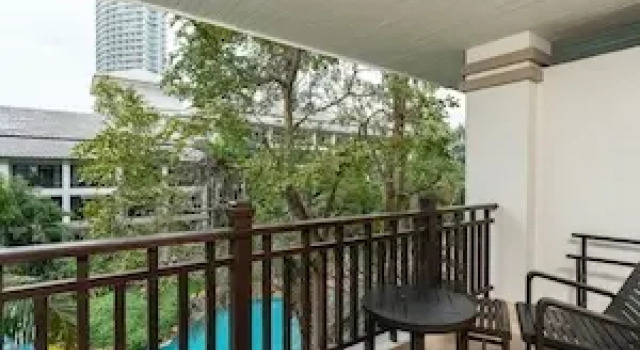 Трёхместный номер Deluxe с балконом Курортный отель Ravindra Beach Resort And Spa