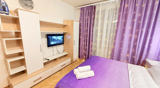 Na Pavlovskoj 23 Apartments, Rezerwuj Apartament Hotele w Moskwa z parkingiem, w pobliżu Danilov Monastery, Parking