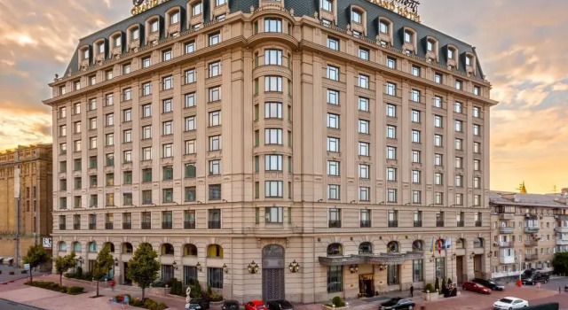 Fairmont Grand Hotel Kyiv, Buchen Sie Hotel Podilskyj Kiew