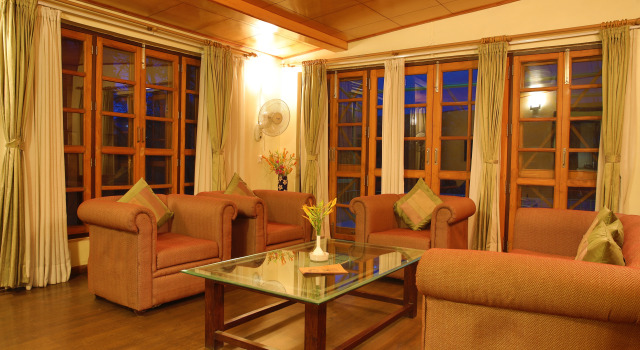 Latitude 29 by The Lake Resort