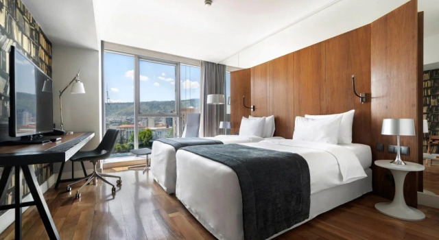 Двухместный номер Standard Holiday Inn Тбилиси