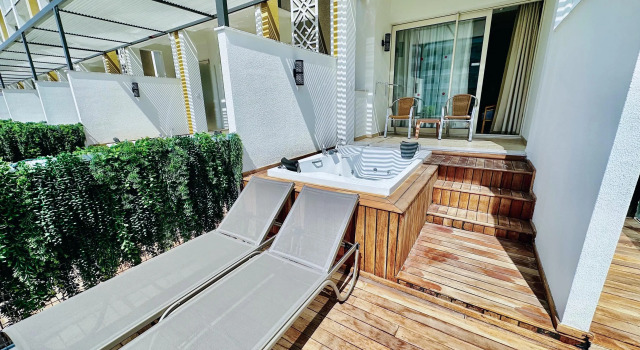 Номер Standard Jacuzzi Terrace с боковым видом на море Sidera Kirman Premium - Ultra All Inclusive