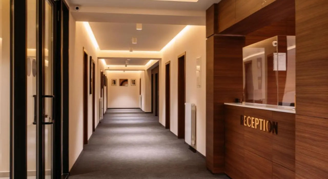 Nina Palace Hotel, Забронировать Отель Сабуртало Тбилиси, рядом с Текникури Университети