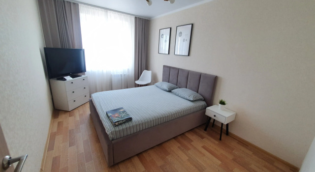 Апартаменты Квартира Виталий HouseRent Двухкомнатная по пр. Строителей, 80