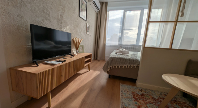 Uyutnaya s Novym Remontom v 10 Minutah ot Metro Flat, Rezervovat Apartmán Hotely v Petrohrad s parkováním, Parkování