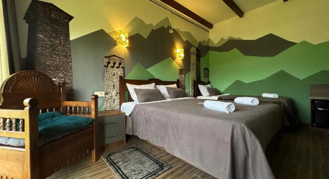 Семейный номер Deluxe с балконом и с видом на горы Pesvebi Design Hotel and Cellar