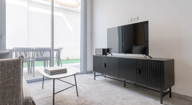 Апартаменты Blueground at Florentine ID13, Забронировать Апартаменты/квартира Тель-Авив Тель-Авивский округ, рядом с Independence Hall Museum