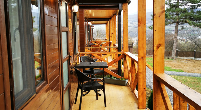 Chateau Ateni Cottages Mini Hotel, Book Mini-hotel 3-stjernede hoteller i Shida Kartli, 3*