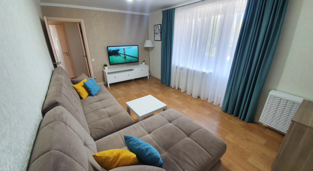 Апартаменты Comfort Квартира Виталий HouseRent Двухкомнатная по ул. Мира, 17