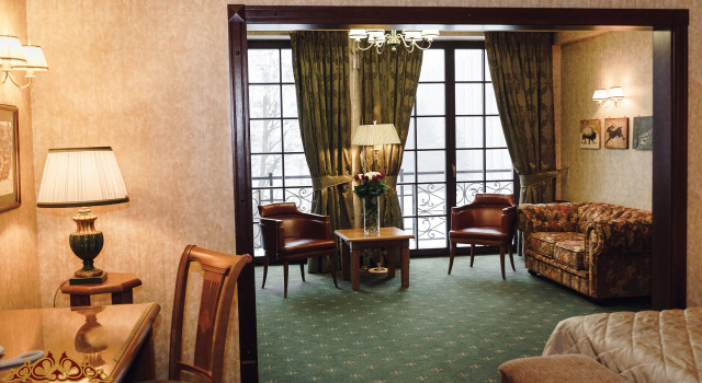 Dobbelt juniorsuite med altan med parkudsigt Hermitage Hotel