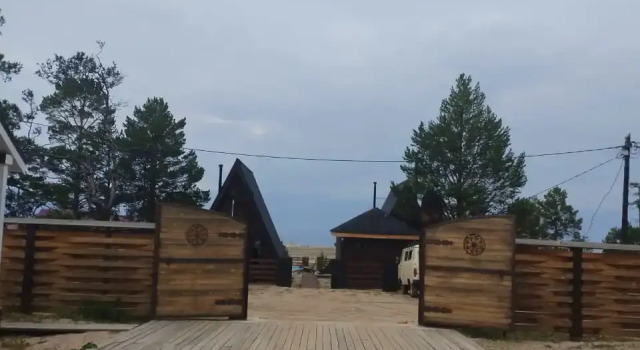 Bajkal Femeli Haus 2 Guest house, Prenota Affittacamere Hotel a Irkutsk Region con piscina, Piscina