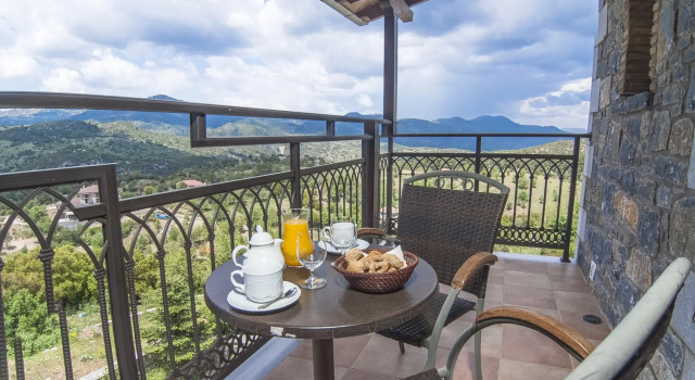 Aiora Guesthouse, Rezerwuj Pensjonat Hotele w Mainalo Ski ze śniadaniem, Śniadanie
