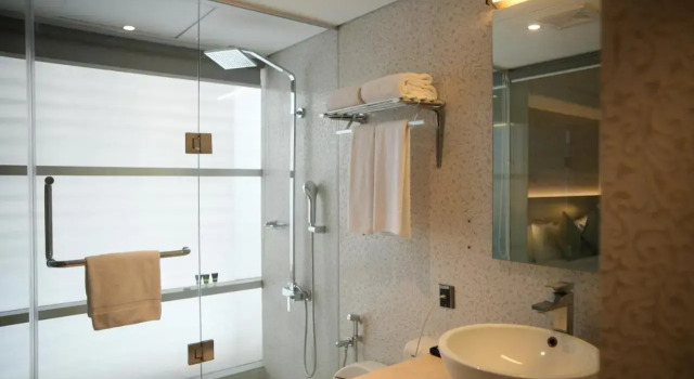 Двухместные апартаменты Deluxe с балконом и с красивым видом из окна Lakeshore Heights