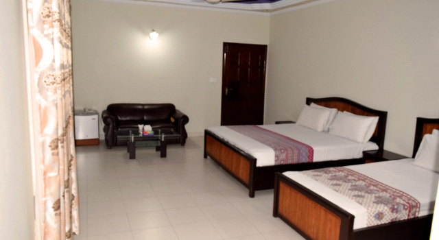 Mashwani Guest House, Prenota Affittacamere Hotel a Karachi con parcheggio, Parcheggio