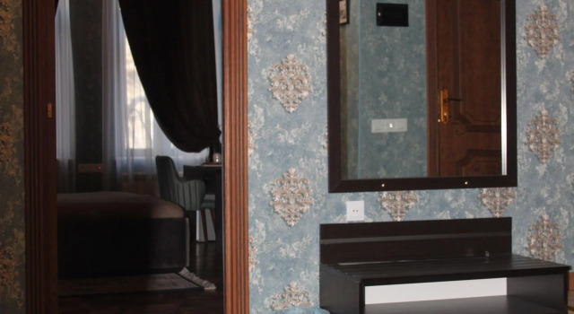 Четырёхместный номер Premium с 2 комнатами с балконом и с видом на город Hotel 1883