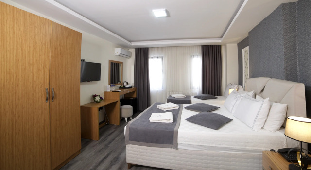 Трёхместный номер Standard Отель Almina Inn