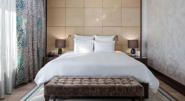 Двухместный люкс с террасой с гостиной с видом на море Swissôtel Resort Сочи Камелия