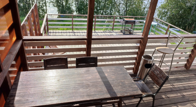 Коттедж с балконом и с красивым видом из окна Гостевой дом Ялоранта
