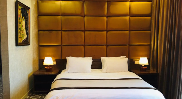 Двухместный номер Standard с балконом и с красивым видом из окна Gallery Art Hotel