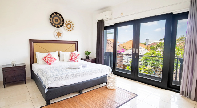 Вилла Вилла Villa with Amazing Pool and Rooftop Sun Terrace