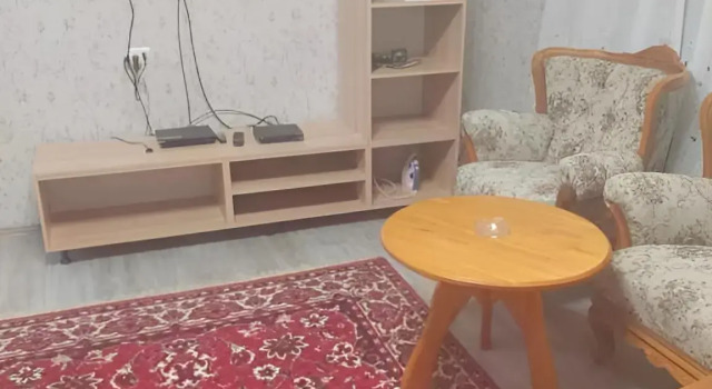 Коттедж с 2 комнатами с красивым видом из окна Частный дом Анна с тёплым бассейном